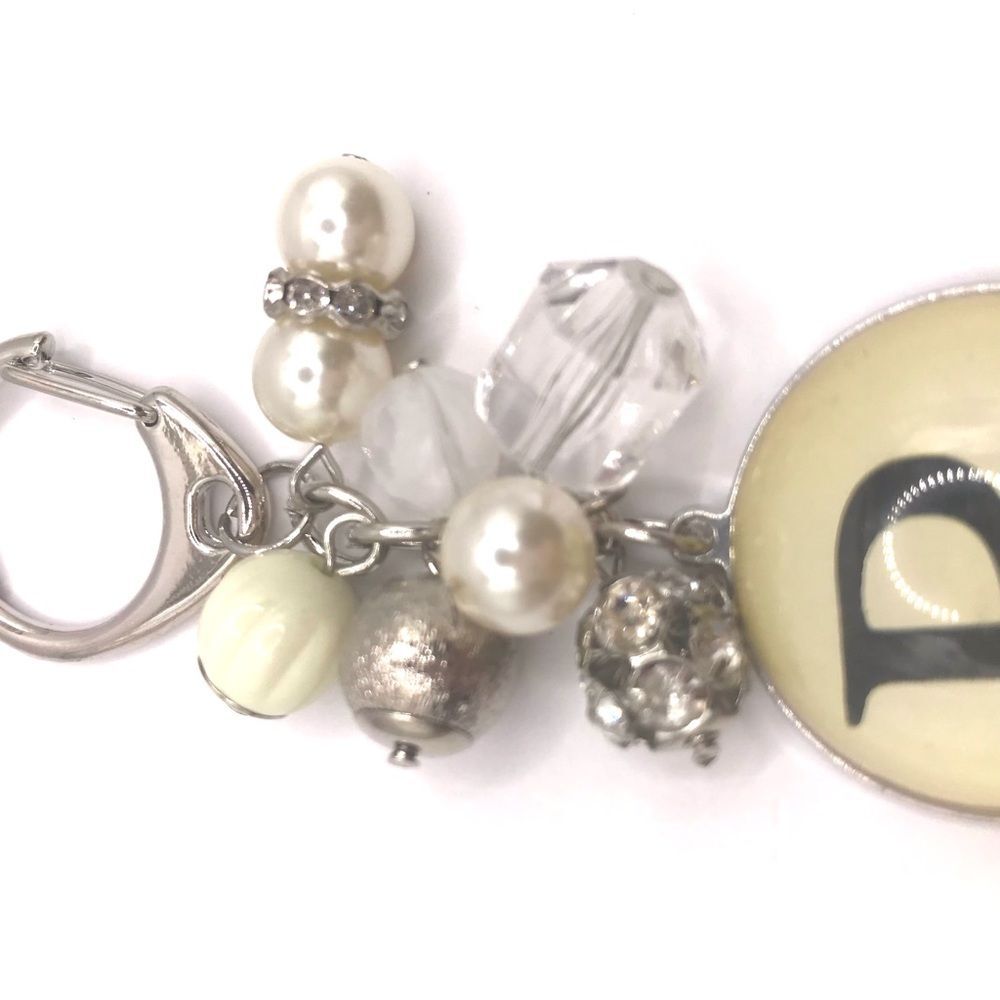 Silver Chic Initial R Keychain Car Accessory - Picture 4 of 6